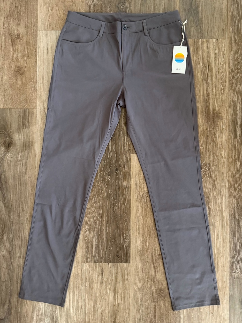 Vuori Meta Pant Athletic Slim Fit 32” Warm Grey Sz 33 V430 NWT